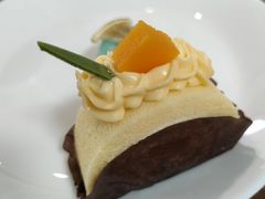 -奔驰北京极光星徽(四元桥店)