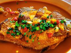 红烧富春江大鳊鱼-芳草地度假酒店·野炉中餐厅