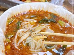 -二钢串叔麻辣烫(华龙大厦店)