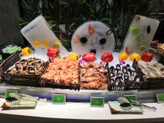 -亚洲国际大酒店·云顶阁旋转自助餐厅