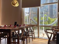 靠窗位-红料理|串串有瘾·烧烤(吴中路店)