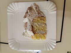 -红宝石·鲜奶小方·海派西点房(联洋店)