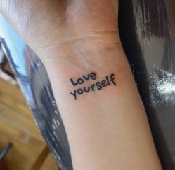 -SNOW TATTOO STUDIO