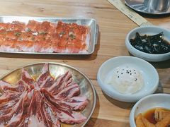 -汉城烤肉·黑金冠(华山路店)