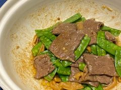 荷兰豆菜炒肥牛-东方御花园酒店