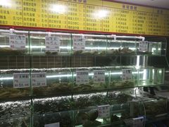 -覃记海鲜美食餐厅