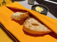面包黄油-璞渼咖啡 ROOF P.M. Café(浦东美术馆店)