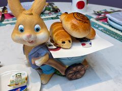 -水桶王国主题餐厅·聚会·生日派对·亲子活动·家庭套餐(亚龙湾希尔顿店)