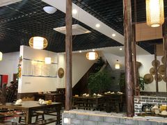 -黄桷树曹家私房菜(江与城店)