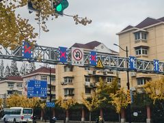 -同济大学(地铁站)