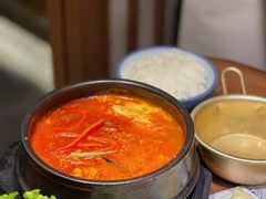 -明洞阿姨·韩式酱蟹烤肉·创意料理(三元桥店)