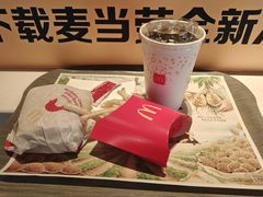 -麦当劳(汉口火车站候车室店)