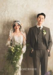 -雪中彩影婚纱摄影·微光艺术中心