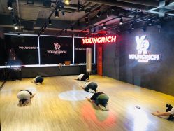 点击看大图 -YOUNGRICH街舞工作室