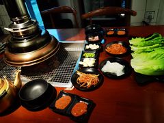 -肉甲韩国木炭烤肉(新壹街1店)