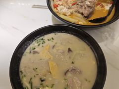 -胖子鱼粉(采霞街店)