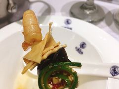 -红鼎豆捞·非遗鲍皇汤火锅(宝丰路店)