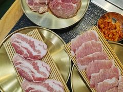 -臻牛烤肉