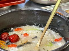 -围炉肉舍•炭烤活鳗•丹东海鲜烤肉(步行街店)