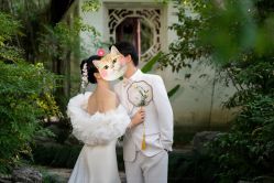 -雪中彩影婚纱摄影·微光艺术中心