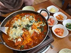 -亲昵春川鸡排(韩国美食街店)