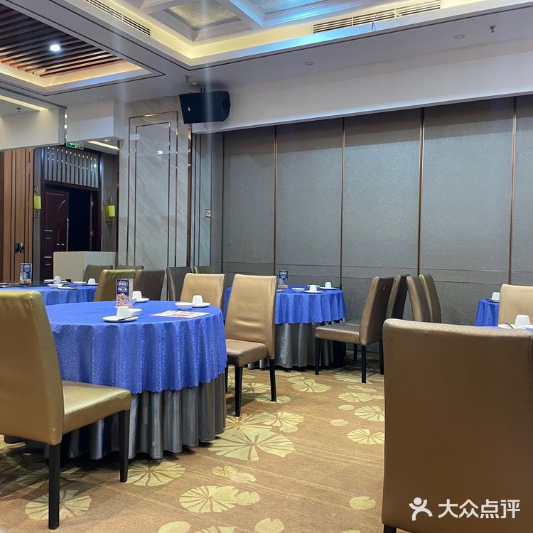 东莞乳鸽中的战斗机～鸽俩好