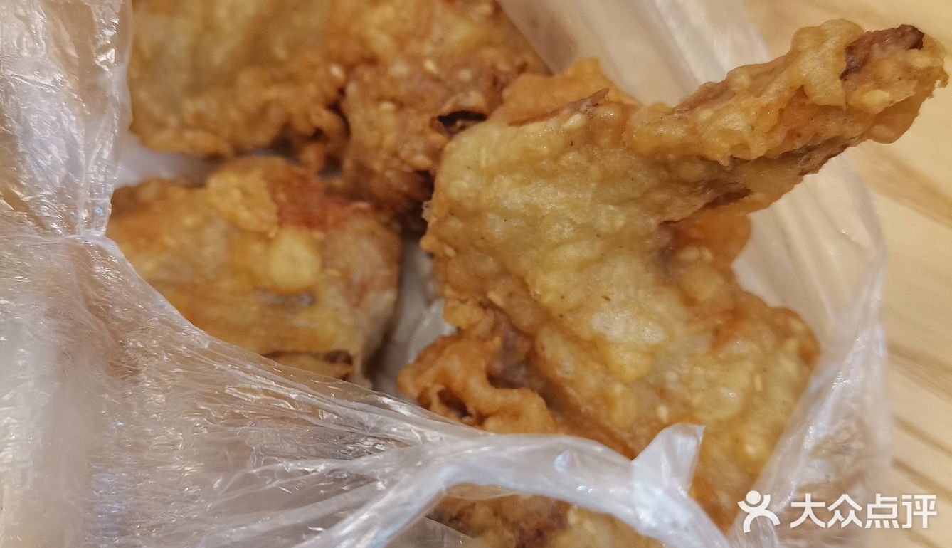 刚好炸出锅热乎乎 和小伙伴一起买了八只