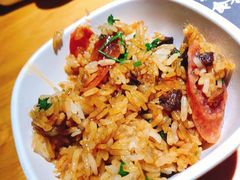 腊肠煲仔饭-洪氏嗨捞·广东猪肚鸡·椰子鸡火锅(西咸万象城店)