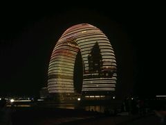 -湖州太湖旅游度假区-月亮广场