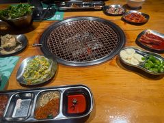 -唯成•韩国炭火烤肉 유성고기