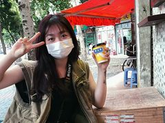 -彳亍咖啡·这里(水湾路店)