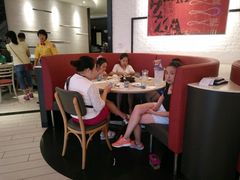 大堂-必胜客(绿地新都会店)