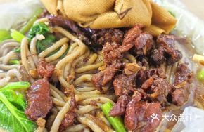 Héluò Meat and Noodles