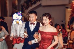 点击看大图 -GRACE KELLY婚纱与礼服(北京店)