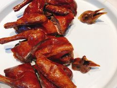 红烧乳鸽-汤城小厨•粤菜•靓汤(金宝街店)