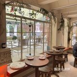今天去梦幻的欧式花园brunch