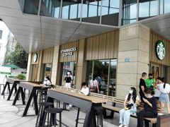 露天位-星巴克(武汉光谷青年汇店)