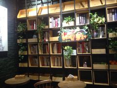 -万利隆·活力烘焙(人民路店)