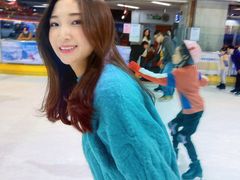 -正佳冰河湾真冰滑冰场
