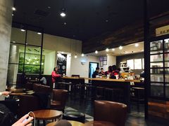 大堂-星巴克臻选(广州东山锦轩店)