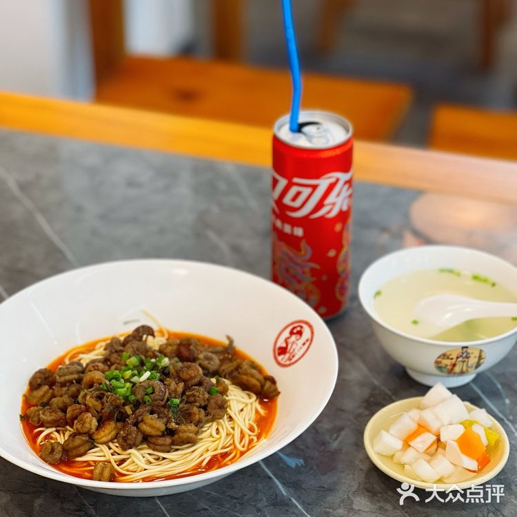 夫子庙景区里的红楼梦主题面馆，来吃面🍜呀！