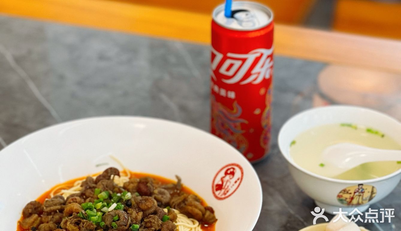 夫子庙景区里的红楼梦主题面馆，来吃面🍜呀！