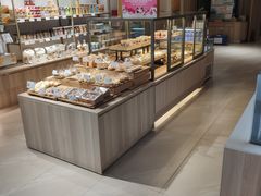 -顶东面包花园·生日蛋糕(世博店)