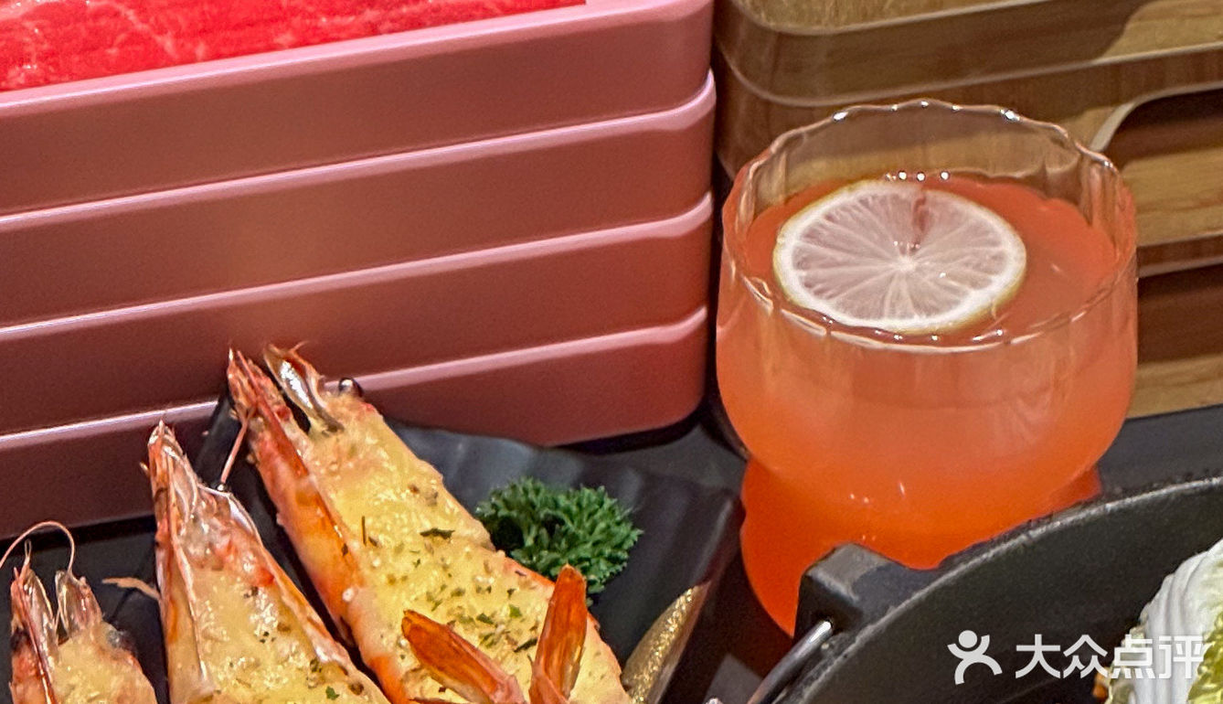 💞简约流行风装潢自助餐,和牛海鲜小食爱不释口🥩🍣🍗