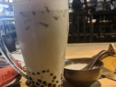 大红袍珍珠奶茶-湊湊火锅·茶憩(杭州湖滨银泰in77店)