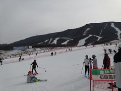 -鳌山滑雪度假区