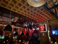 -FOUR PLAY BAR