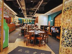 -胡须佬鸡煲四季火锅店(石厦西村直营店)
