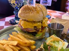 -鲨鱼美式餐厅酒吧Sharky