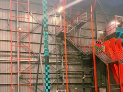 -极限PLAY运动娱乐新世界·团建派对潮玩休闲馆·室内蹦极高空游乐园